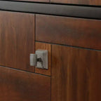 Comodino Noce Marrone a 2 Cassetti, Venatura del Legno, Maniglie Quadrate, 1 Persona