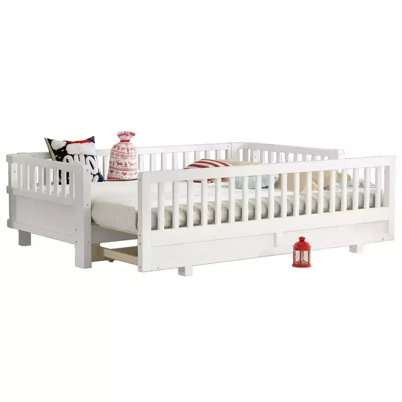 Letto a piattaforma in legno massiccio grigio/bianco con sponde di sicurezza – Singolo / Singolo XL, trasformabile in matrimoniale, per 1–2 utenti