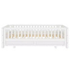 Letto a piattaforma in legno massiccio grigio/bianco con sponde di sicurezza – Singolo / Singolo XL, trasformabile in matrimoniale, per 1–2 utenti