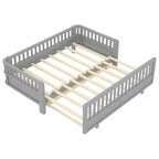 Letto a piattaforma in legno massiccio grigio/bianco con sponde di sicurezza – Singolo / Singolo XL, trasformabile in matrimoniale, per 1–2 utenti