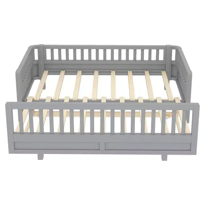 Letto a piattaforma in legno massiccio grigio/bianco con sponde di sicurezza – Singolo / Singolo XL, trasformabile in matrimoniale, per 1–2 utenti