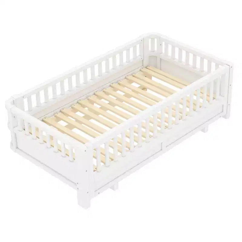Letto a piattaforma in legno massiccio grigio/bianco con sponde di sicurezza – Singolo / Singolo XL, trasformabile in matrimoniale, per 1–2 utenti